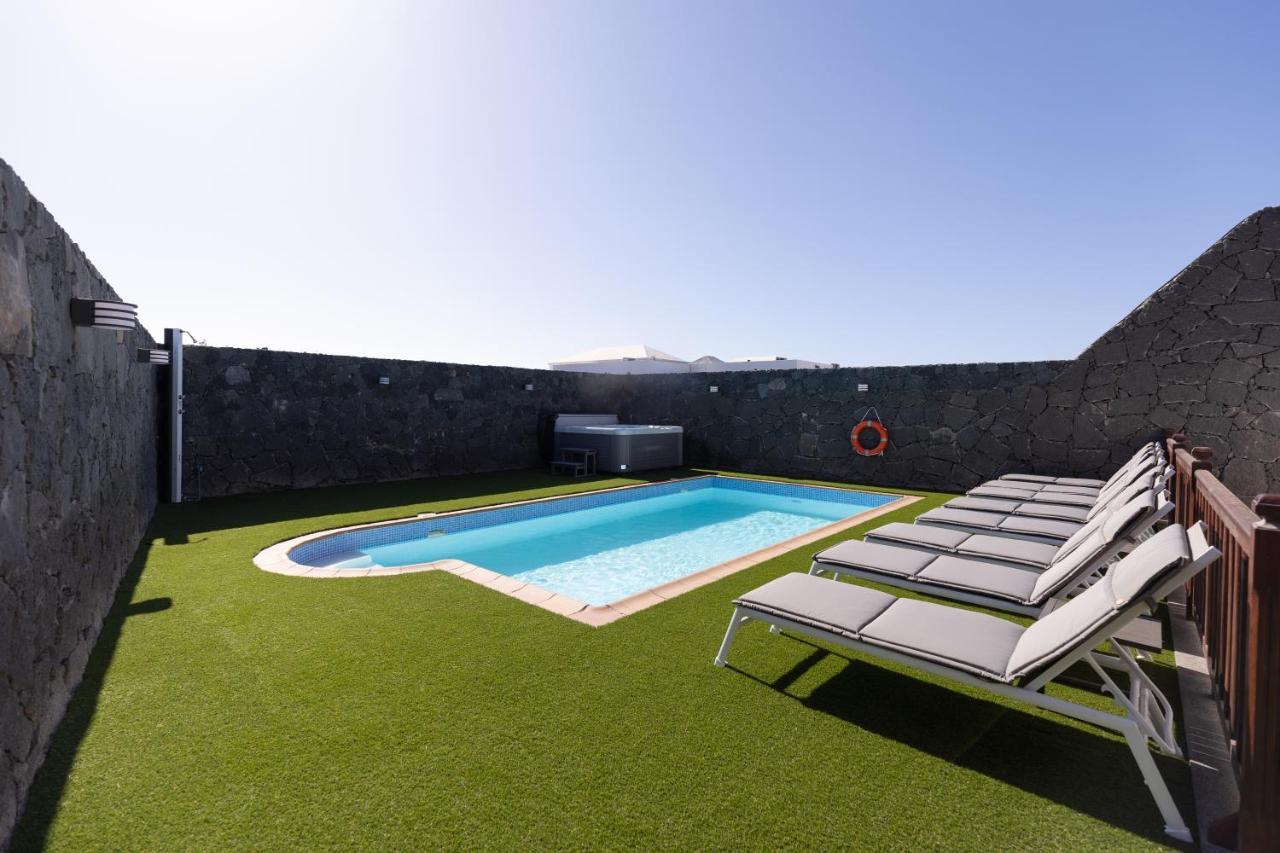 Villa Penguina Play Blanca Lanzarote Playa Blanca  Exteriör bild